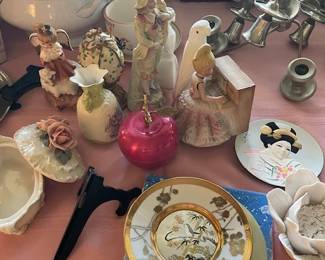 Decorative items.