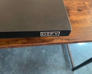 Defy adjustable standing desk (black)