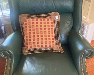 Good-looking nailhead trim