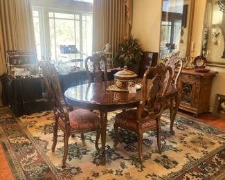 Dining table (has leaves and 6 chairs