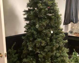 Christmas tree - 9 feet