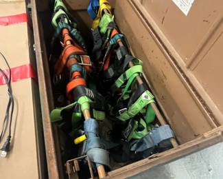 ratchet straps, work box