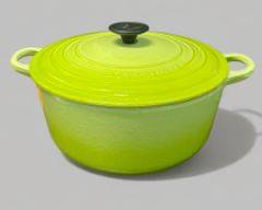 Vintage Le Creuset MCM Style 7 1/4 QT Enameled Cast Iron Dutch Oven In Lime Green
