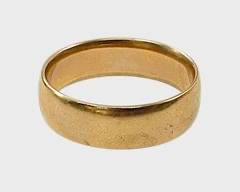 Fine 14K Yellow Gold Ring Size 9
