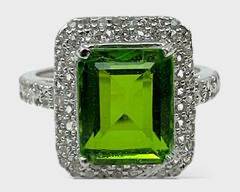 Fine Sterling Silver Green Gemstone Ring Size 6.75
