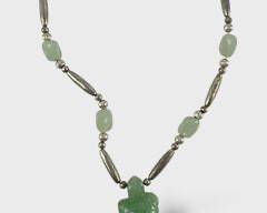 Fine Silver Carved Green Aventurine Turtle Chip Bead 22 Inch Necklace W/ Magnetic Clasp
