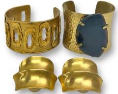 Vintage FANTASTIC Abstract Silvana Gold Tone Cuff Bracelet Dyed Stone Hand Hammered Cuff Bracelet and a pair of abstract Gold Tone Statment Earrings Lot MCM Style
