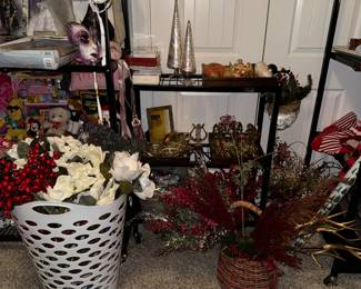 More new Christmas items & decorations 