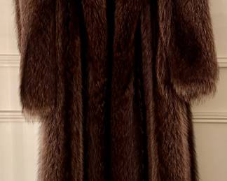 Fabrique au Canada Fur Coat
