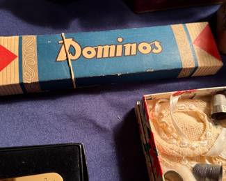 Dominos