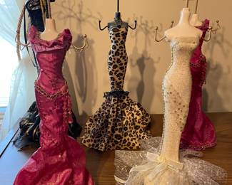 Jewelry dolls