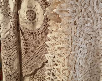 Lace & crocheted tablecloths
