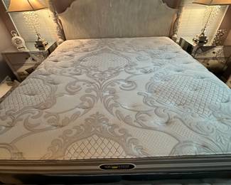 King Beautyrest Recharge World Class King Matress 