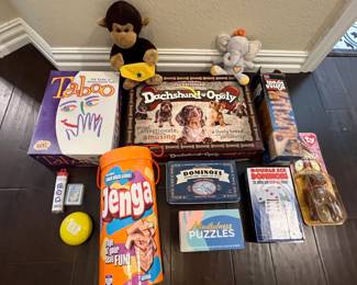 Fun games for you and your family to play during the holiday season