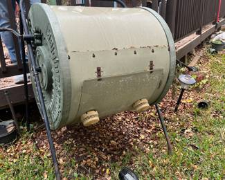 Composting machine