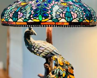 Tiffany Style Stained Glass Peacock Table Lamp