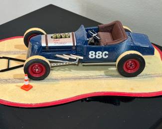 Danbury Mint 1925 Ford Model T Salt Shaker Racing Car