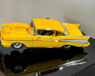 Danbury Mint 1:24 Scale Yellow Diecast 1957 Chevy Bel-Air Pro Street Hardtop EX