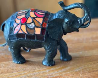 Elephant Lamp Tiffany Style Light Luminaire Dale Tiffany 