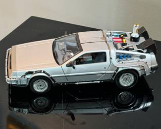 Back to the Future Delorean Time Machine 1:24 Scale
