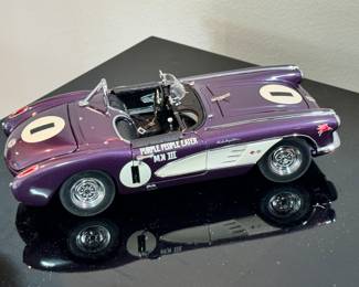 Chevy Corvette Purple People Eater MK3 1:24 Scale