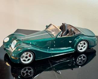 Maisto Premier Evt. Morgan AERO in Metallic Green 1:18