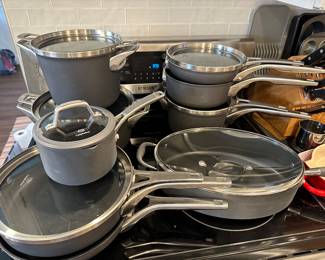 Like new Calphalon pots and pans