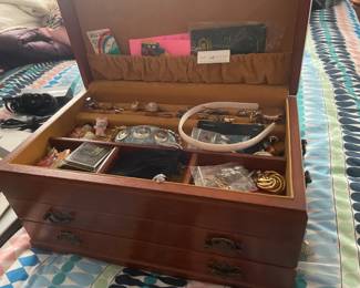 . . . nice assortment of jewelry
