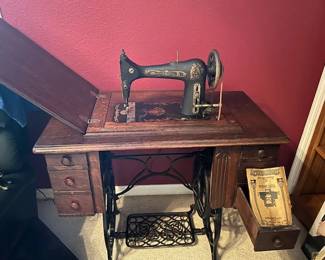 1920's Minnesota Sewing Machine.
