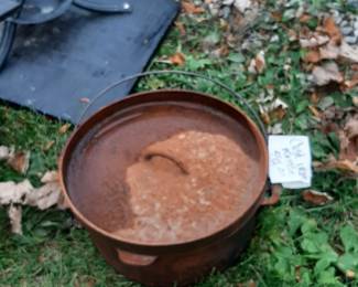 Cast Iron bean pot