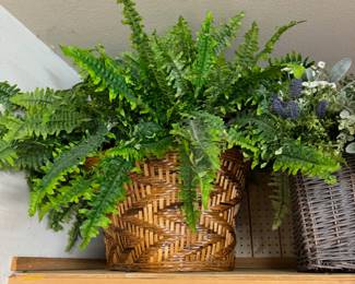 Wreaths/Door Decor/ Faux Floral