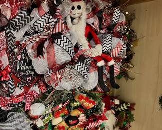 Wreaths/Door Decor/ Faux Floral