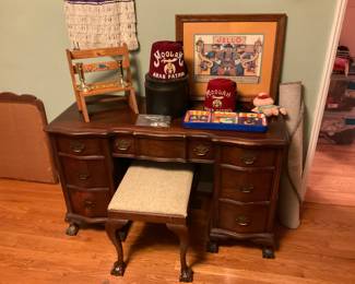 NICE ANTIQUE DESK