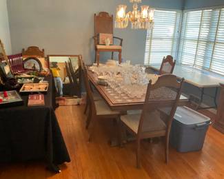 NICE 70S VINTAGE DINNINGROOM SET