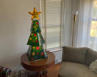 VINTAGE PLASTIC LIGHT UP TREE DISPLAY 