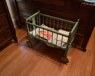 CHILDS TOY CRADDLE