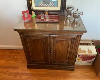 VERY NICE SIDE SERVER