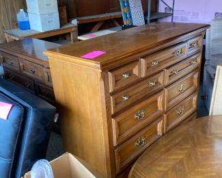 Bassett Chest of Drawers 