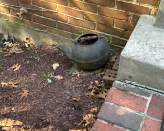 Cast iron kettle
