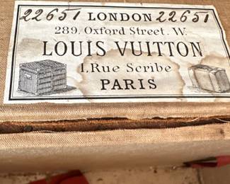 Inside of Louis Vuitton Leather Hat Trunk 
