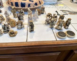 Bone Chinese figurines 