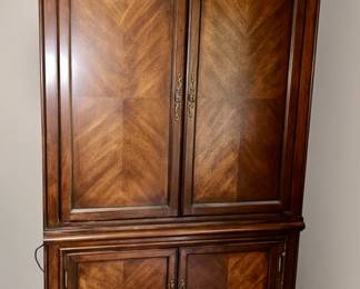 Large armoire/entertainment center