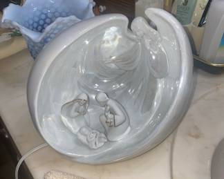 Beautiful lighted find porcelain by Appletree design