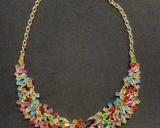 Lot # : 381v - Multi colored rhinestone necklace
