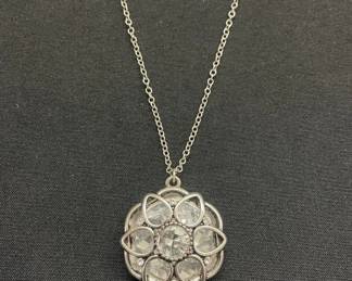 Lot # : 382v - Ornate floral necklace
