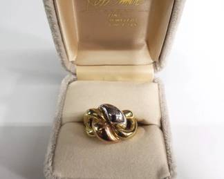 Lot # : 36 - 14k tri-colored ring
