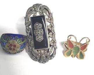 Lot # : 39 - Group of sterling silver rings
