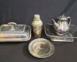 Lot # : 377 - Group of silver plate items
