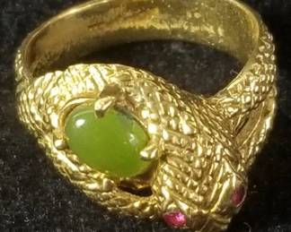 Lot # : 109 - 10k gold snake ring with colored stones
