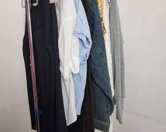 Lot # : 367 - 12pc womens clothes lot, various sizes
